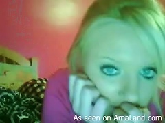 Naughty  Flashes Her  On A Webcam Video Amateur Porno Video
